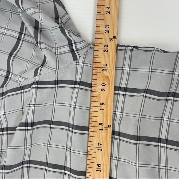 O'Neill Shirt Short Sleeve Button Up Black Gray Plaid Camp Men's Size Medium - Picture 8 of 8